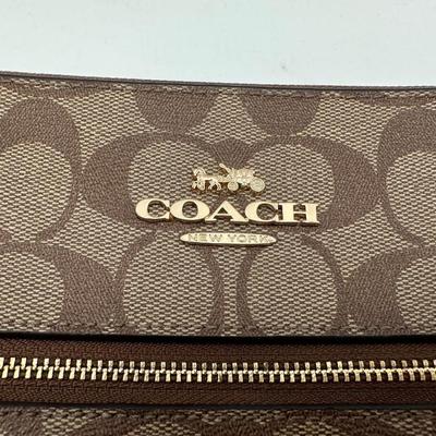 Sale Photo Thumbnail #162: COACH Crossbody Purse