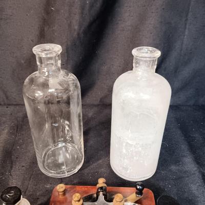 SMALLER ANTIQUE AND VINTAGE ITEMS INCLUDING PARTIAL WAND W/STERLING KNOB ON THE END