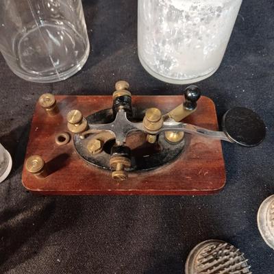 SMALLER ANTIQUE AND VINTAGE ITEMS INCLUDING PARTIAL WAND W/STERLING KNOB ON THE END