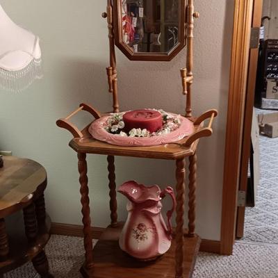 VICTORIAN STYLE WASH STAND