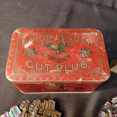 ADVERTISING COLLECTIBLES