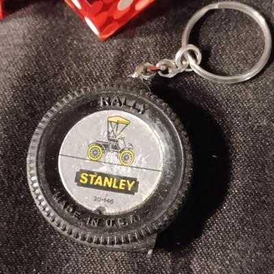ADVERTISING COLLECTIBLES