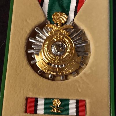 MILITARY FIRST AID KIT, DIE-CAST MODEL PLANE AND LIBERATION OF KUWAIT MEDAL