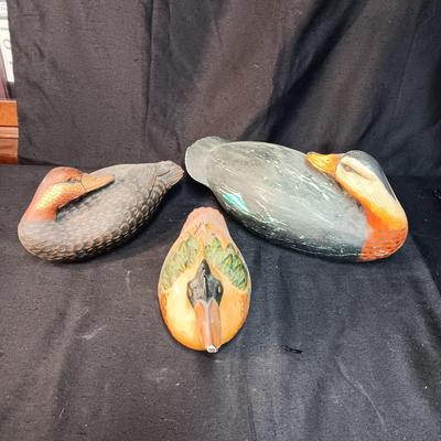 3 WOODEN DUCKS