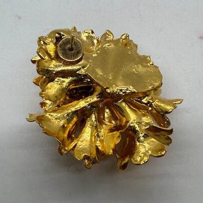 Vintage Frilly Gold Tone Crumpled Leaf Pendant and Earrings missing backs