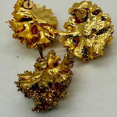 Vintage Frilly Gold Tone Crumpled Leaf Pendant and Earrings missing backs