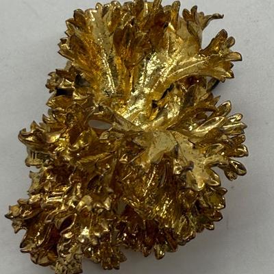 Vintage Frilly Gold Tone Crumpled Leaf Pendant and Earrings missing backs