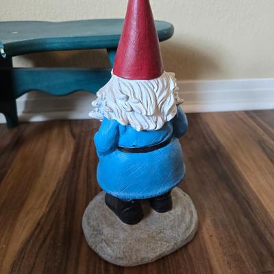 Whimsical Decor Pair – Travelocity talking Garden Gnome and Heart-Shaped Stool