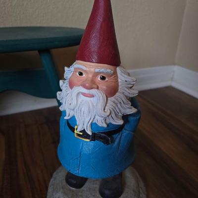 Whimsical Decor Pair – Travelocity talking Garden Gnome and Heart-Shaped Stool