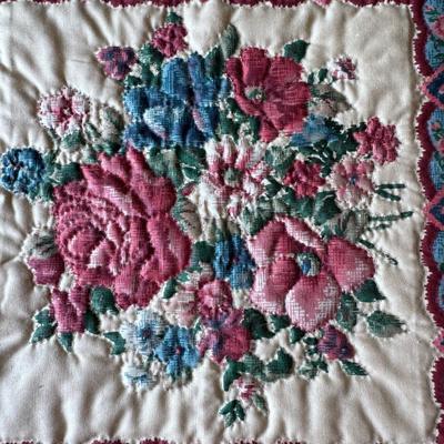 Handmade Quilt Wall Hangings and More (PB-DZ)
