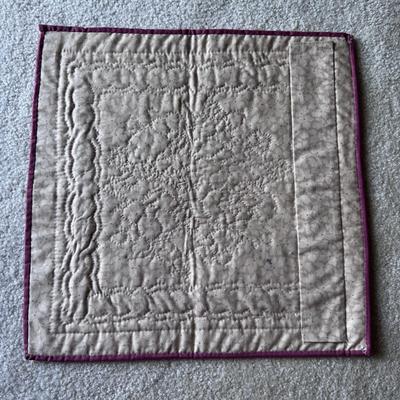 Handmade Quilt Wall Hangings and More (PB-DZ)