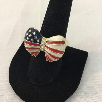 Vintage Avon NRT patriotic adjustable ring