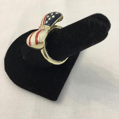 Vintage Avon NRT patriotic adjustable ring