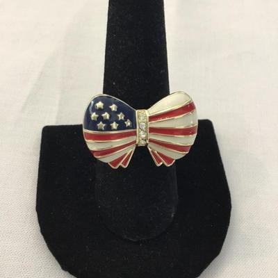 Vintage Avon NRT patriotic adjustable ring
