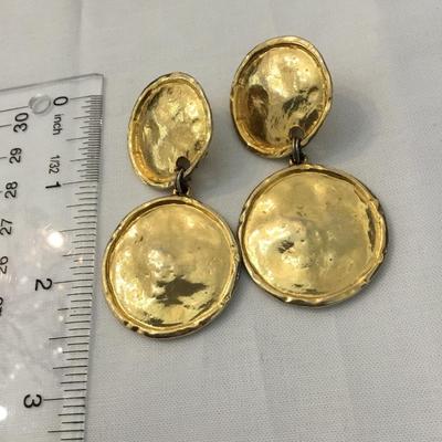 Vintage gold tone clip on earrings