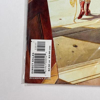 LOT 6L: Comics: DC Wonder Woman, Superman, Lords of the Ultra Realms, Advanced Dungeons & Dragons & more