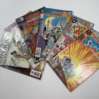 LOT 6L: Comics: DC Wonder Woman, Superman, Lords of the Ultra Realms, Advanced Dungeons & Dragons & more