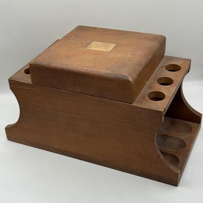 LOT 25L: Vintage wood 6 pipe Rack with Humidor Storage Box , 2 pipes and vintage matches