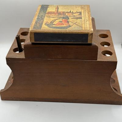 LOT 25L: Vintage wood 6 pipe Rack with Humidor Storage Box , 2 pipes and vintage matches