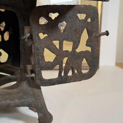 LOT 32Y: Japanese Cast Iron Lantern Table Lamp & Framed Paintings