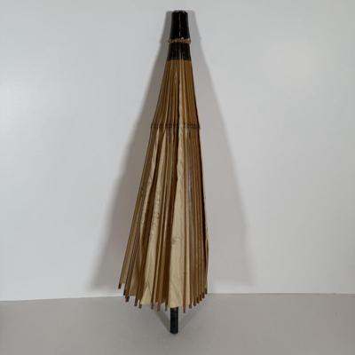 LOT 33Y: Framed Japanese Prints, 1983 Calendar, Parasol & More