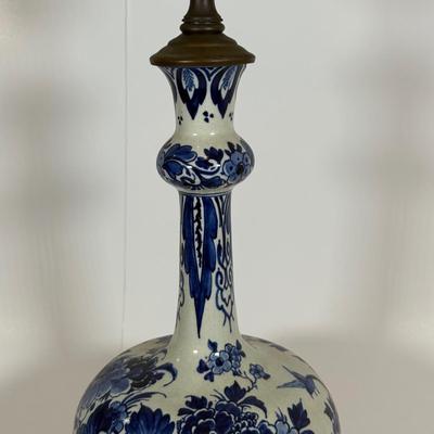 LOT 35Y: Vintage Blue & White Delft Blue and White Porcelain Table Lamp
