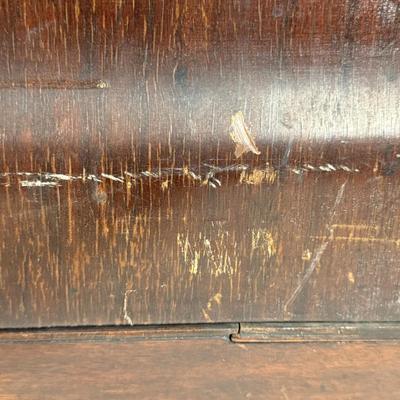 LOT 36Y: Vintage United Special Electric Sewing Machine