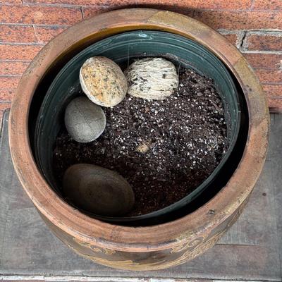 LOT 43L: Antique Chinese Egg Pot Jardiniere Dragon Motif (17 Inches Large)