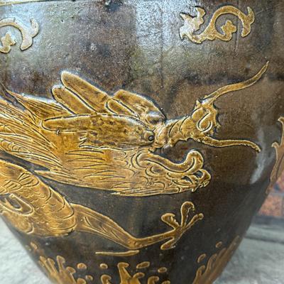 LOT 43L: Antique Chinese Egg Pot Jardiniere Dragon Motif (17 Inches Large)
