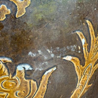 LOT 43L: Antique Chinese Egg Pot Jardiniere Dragon Motif (17 Inches Large)