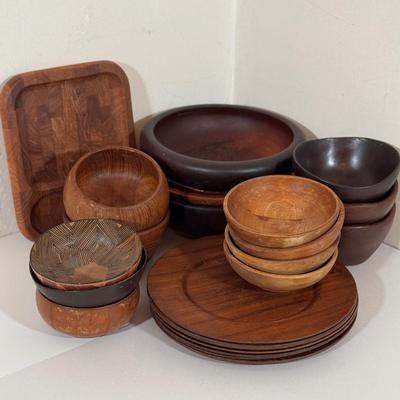 LOT 52L: Nissen Denmark Cheese Board and Assortment of Wooden Bowls, Plates