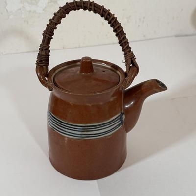 LOT 53D: Assortment of Pottery Stoneware