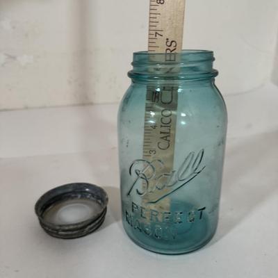 LOT 54L: Assortment of Vintage Ball Mason Jars