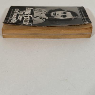 LOT 55L: Authors such as JRR Tolkien, George Orwell, Ian Fleming and others!