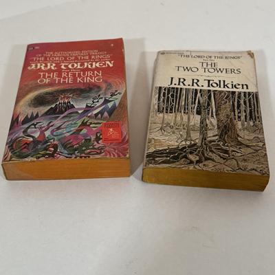 LOT 55L: Authors such as JRR Tolkien, George Orwell, Ian Fleming and others!