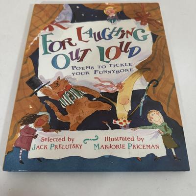 LOT 57D: Assorted Children’s Books featuring Characters as Calvin and Hobbes, Arthur, Clifford the Big Red Dog and More!