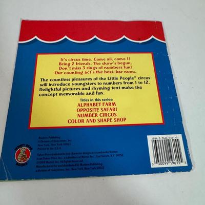 LOT 57D: Assorted Children’s Books featuring Characters as Calvin and Hobbes, Arthur, Clifford the Big Red Dog and More!