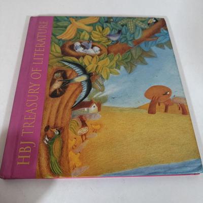 LOT 57D: Assorted Children’s Books featuring Characters as Calvin and Hobbes, Arthur, Clifford the Big Red Dog and More!