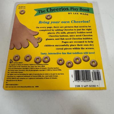 LOT 57D: Assorted Children’s Books featuring Characters as Calvin and Hobbes, Arthur, Clifford the Big Red Dog and More!