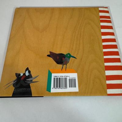 LOT 57D: Assorted Children’s Books featuring Characters as Calvin and Hobbes, Arthur, Clifford the Big Red Dog and More!