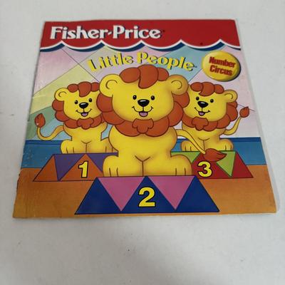 LOT 57D: Assorted Children’s Books featuring Characters as Calvin and Hobbes, Arthur, Clifford the Big Red Dog and More!