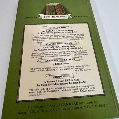 LOT 57D: Assorted Children’s Books featuring Characters as Calvin and Hobbes, Arthur, Clifford the Big Red Dog and More!