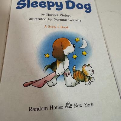 LOT 57D: Assorted Children’s Books featuring Characters as Calvin and Hobbes, Arthur, Clifford the Big Red Dog and More!