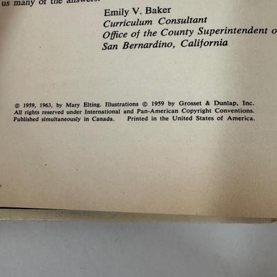 LOT 57D: Assorted Children’s Books featuring Characters as Calvin and Hobbes, Arthur, Clifford the Big Red Dog and More!