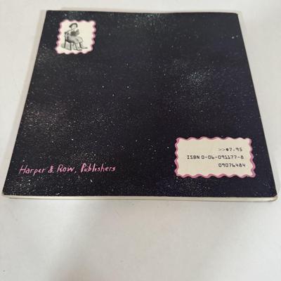 LOT 57D: Assorted Children’s Books featuring Characters as Calvin and Hobbes, Arthur, Clifford the Big Red Dog and More!