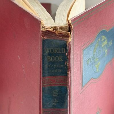 LOT 65X: The World Book Encyclopedia Set, 1949!!