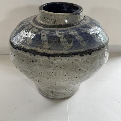 LOT 70X: Stoneware, Pottery, Ceramic Assorted Pots and Planters