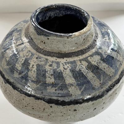 LOT 70X: Stoneware, Pottery, Ceramic Assorted Pots and Planters