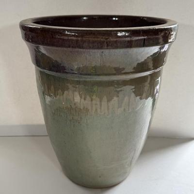 LOT 70X: Stoneware, Pottery, Ceramic Assorted Pots and Planters