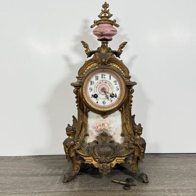 LOT 71L: Antique French Brass Mantle Clock w/ Key